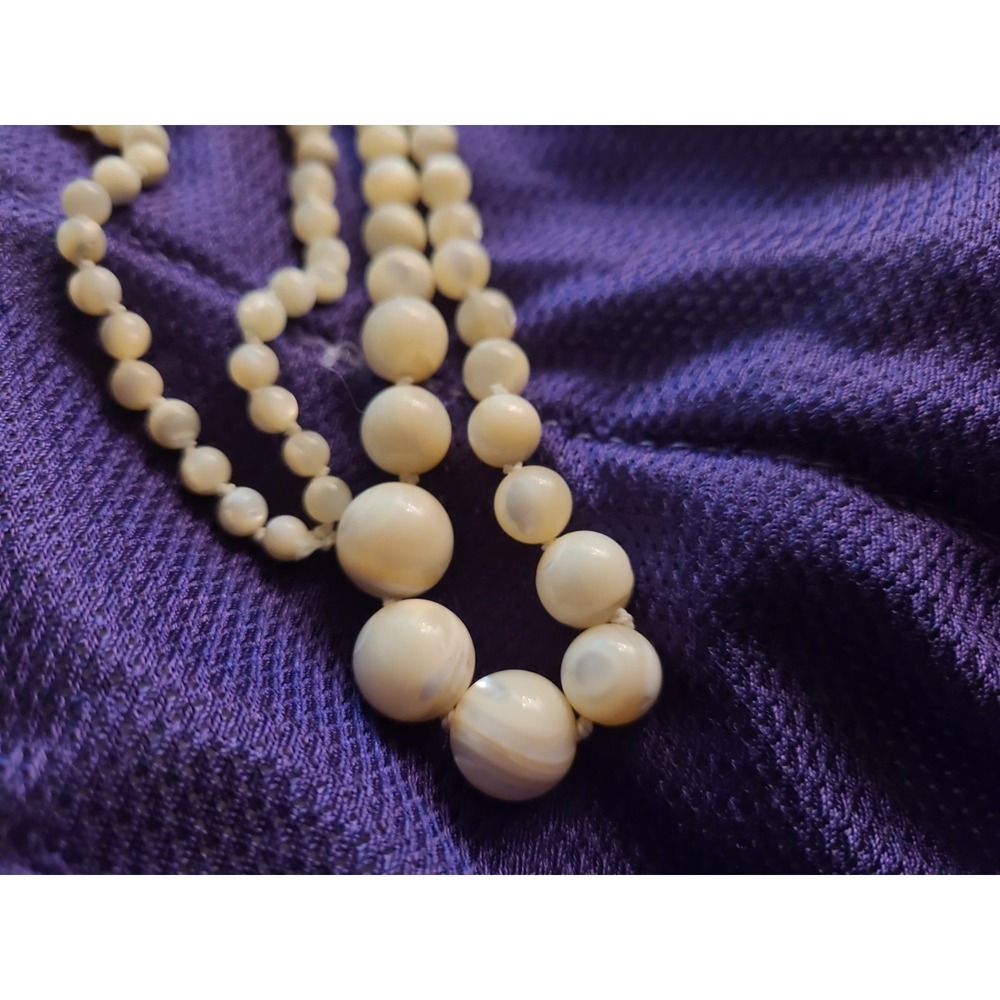 VTG Balamuti Mother Pearl Graduated Bead Necklace Hand Knotted MOP Mid Century